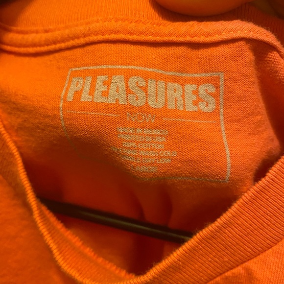 PLEASURES T SHIRT - Picture 2 of 4